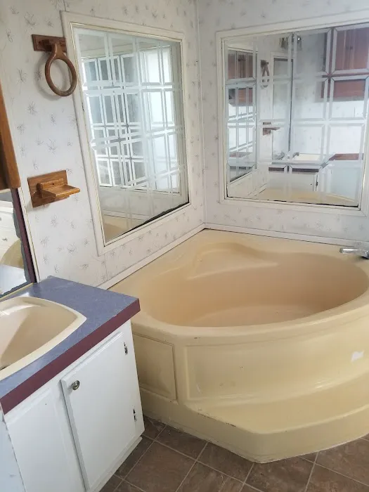 Edwards Pineridge Mobile Home Park 8