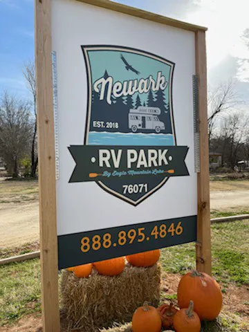 Newark RV Park, Texas 7
