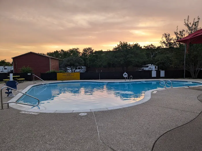 Dallas / Arlington KOA Holiday 2