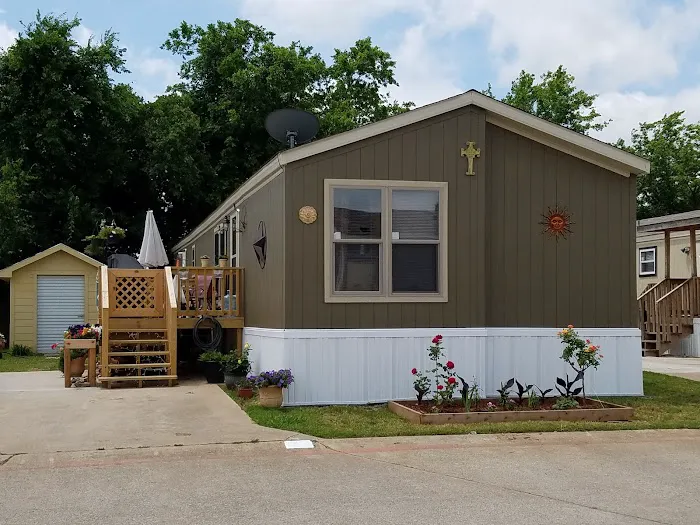 La Hacienda Escondida Mobile Home Park 5