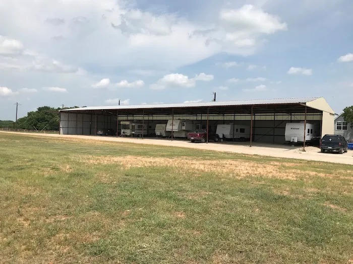 Hilltop Apartments and RV Park 3