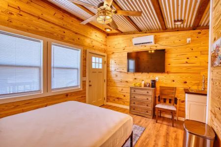 Lagoon Ranch Luxury RV & Cabin Resort