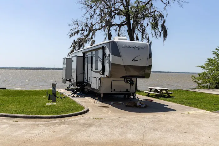 On The Lake RV and Cabin Resort 4