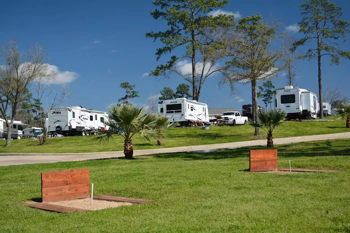 On The Lake RV and Cabin Resort 10