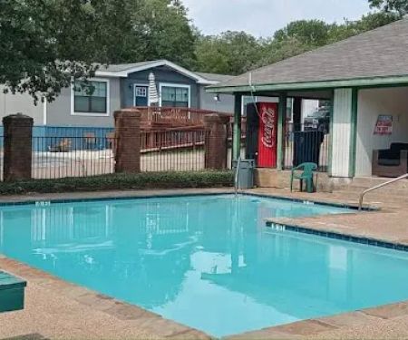 Forest Glen Manufactured Home Community