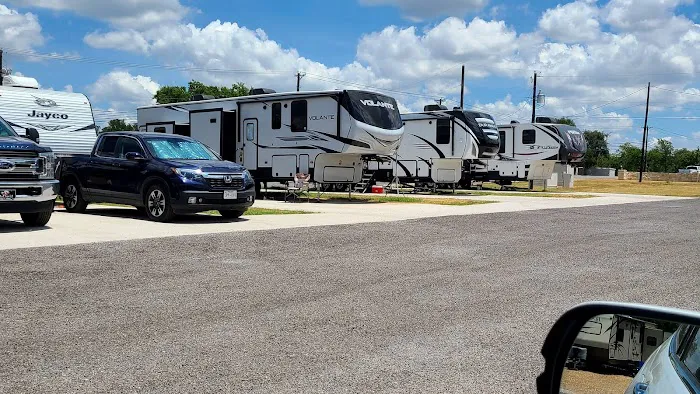 Eagles Resorts RV park - Affordable RV Storage Fort Worth TX, RV Camping Park, RV Park, RV Storage Park 8