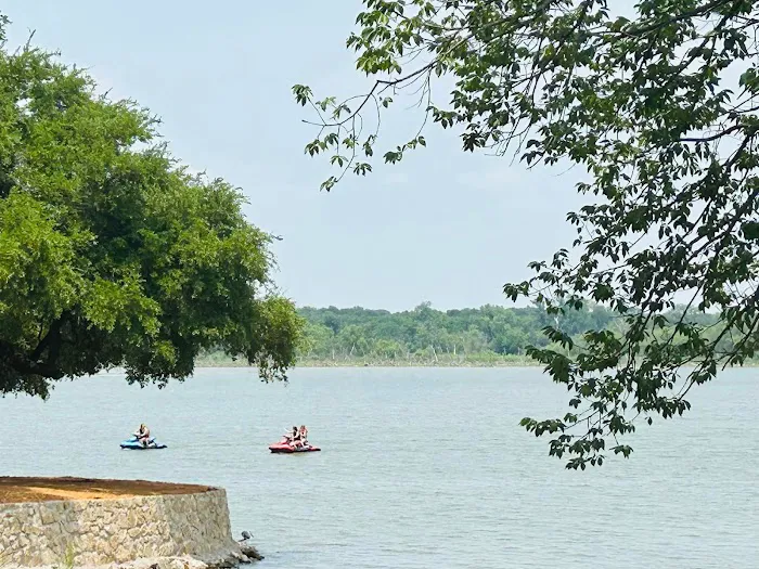 Hideaway 23 Lakefront RV & Cabins 3