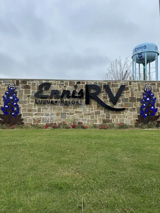 Ennis Luxury RV Resort 5