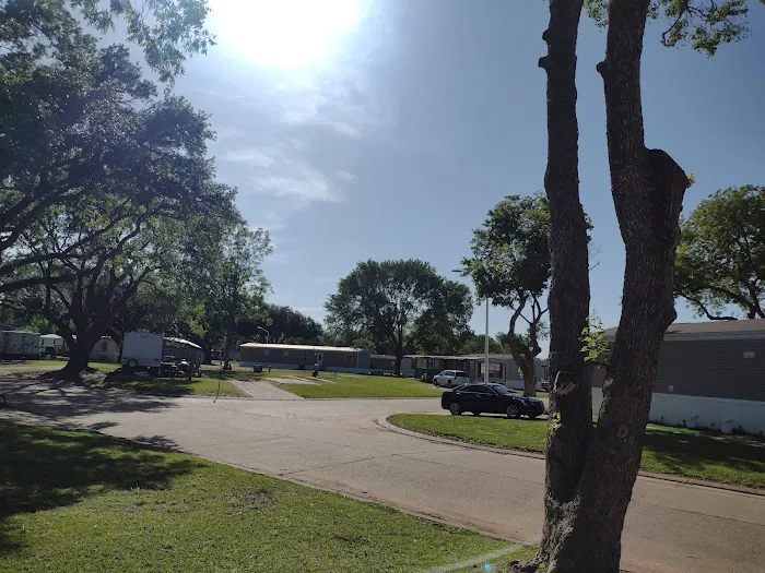 The Oaks Mobile Home & RV Park 2