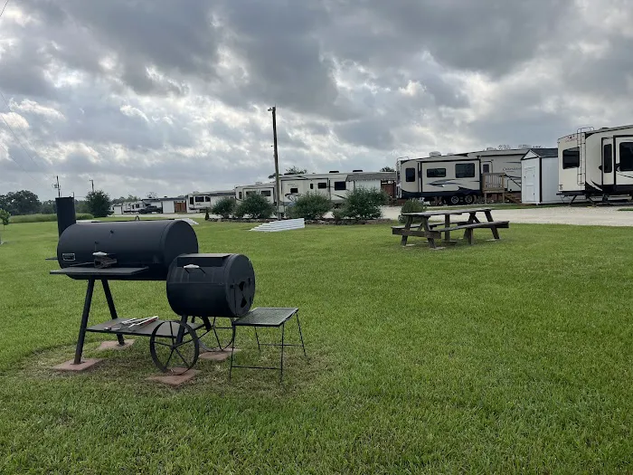 3 Hills RV Park 3