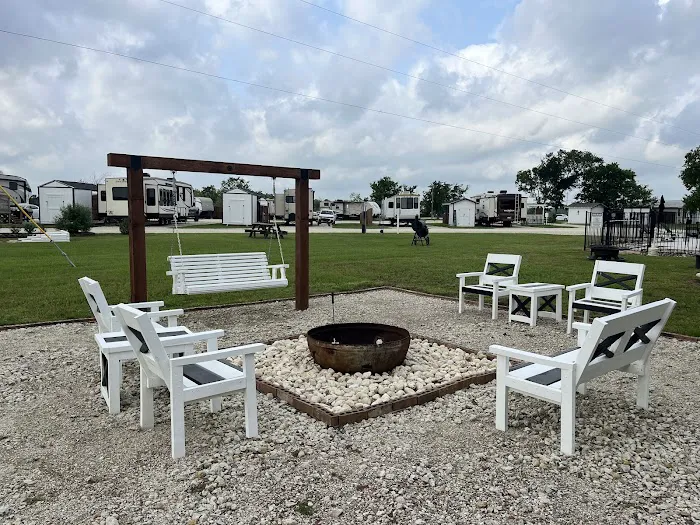 3 Hills RV Park 10
