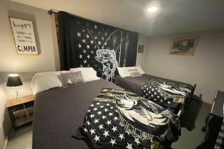 Lil o aces , Creekside Bunkhouse & Campground