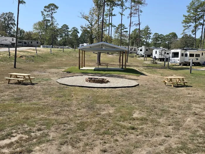 The Village at The Lake RV & Tiny Home Community 9