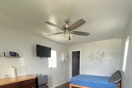 Livingston Lakeside RV