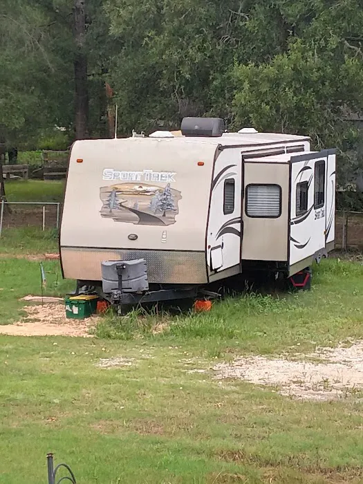 The Vagabond's Outpost RV Camp 1