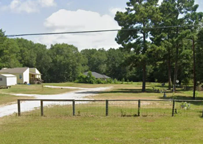 The Vagabond's Outpost RV Camp 8