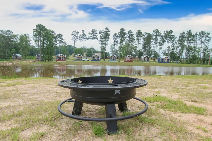 Blue Sky Lake Livingston RV Park & Cabins 9