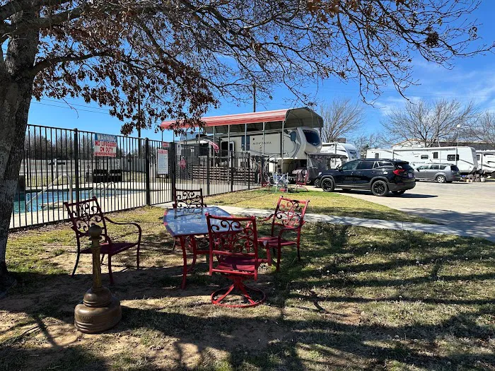 Valley Rose Rv Park & Storage 3