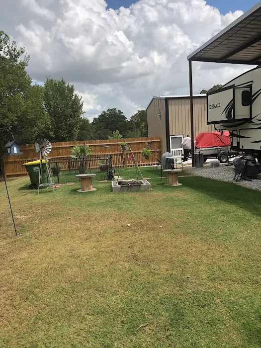 Big E's Lake Alvarado RV Park & Boat Repair/Storage 3