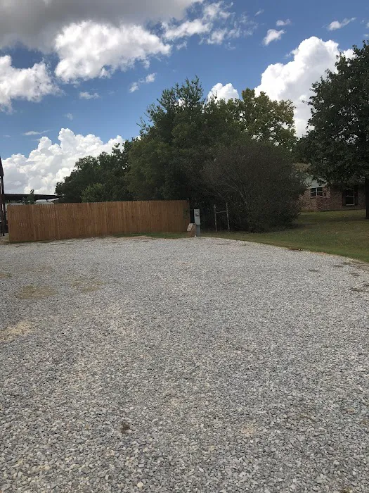 Big E's Lake Alvarado RV Park & Boat Repair/Storage 4