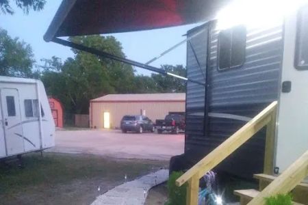Rock N Robin RV Resort