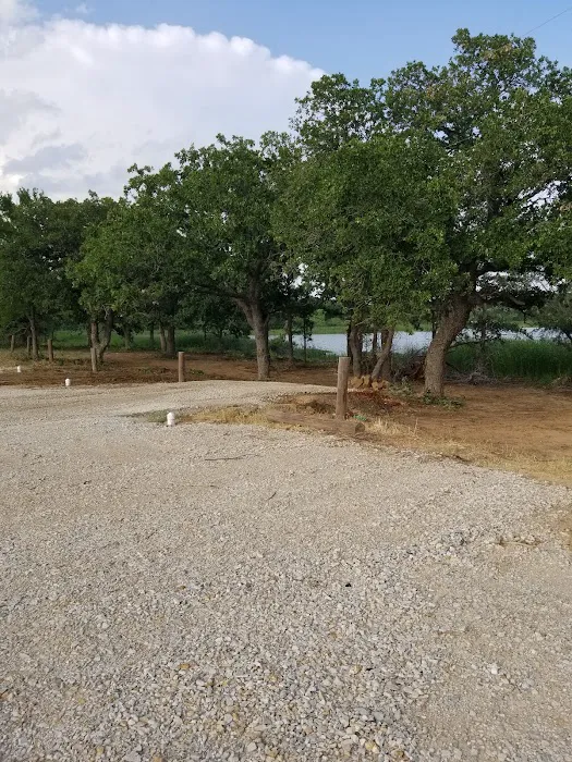 Peanut's Crappie House & Campground 5