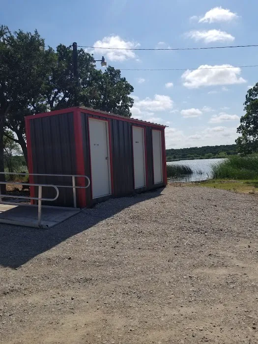 Peanut's Crappie House & Campground 7