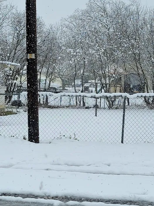 Lil Bit Country RV Park 5