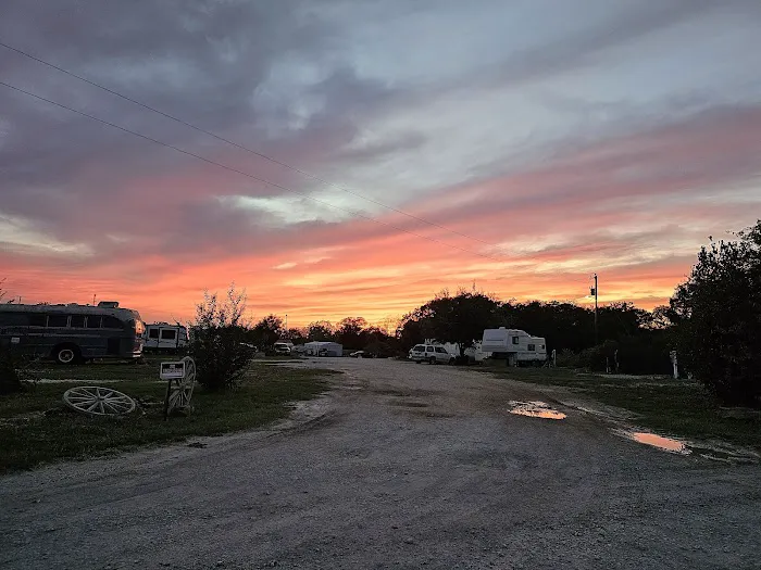 Lil Bit Country RV Park 4