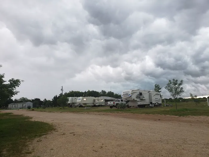 Lil Bit Country RV Park 9