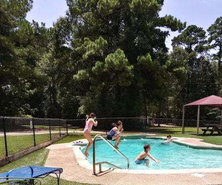 Woodsy Hollow Campground & RV Resort