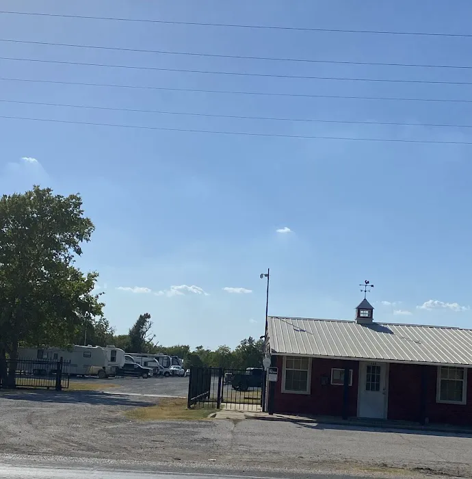 Country Comfort RV Park of Marquez 4