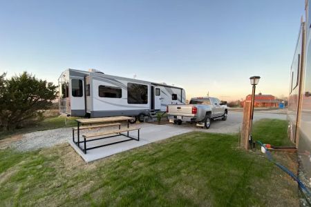 Hooves N Wheels RV Park