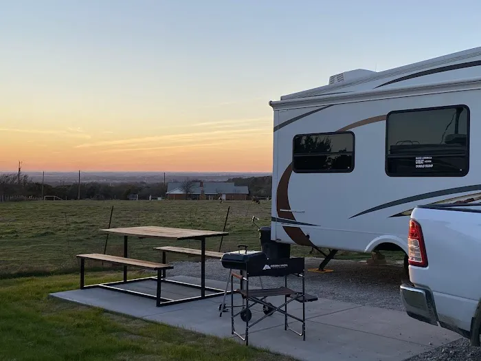 Hooves N Wheels RV Park 7