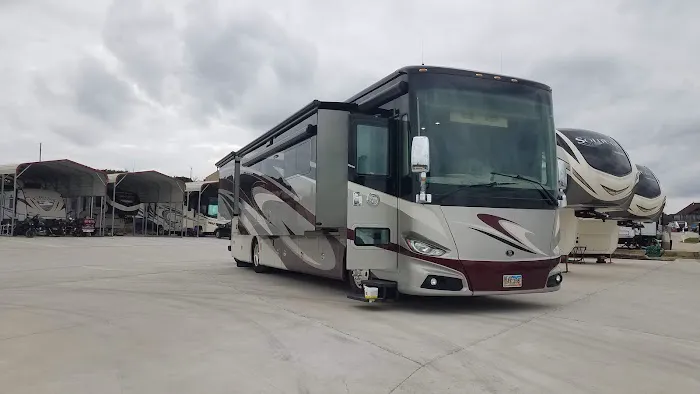 Fort Worth RV Park 8