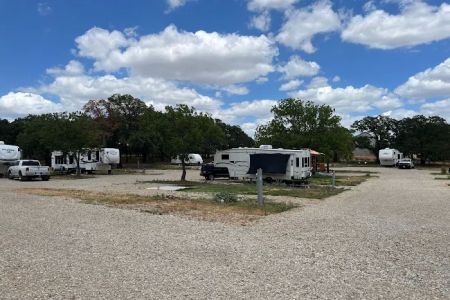 Oak Breeze Village RV Park
