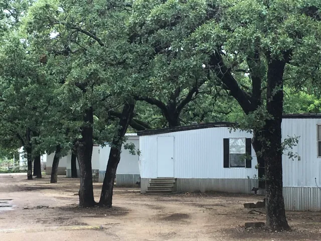 Hidden Oaks Mobile Home Park 1
