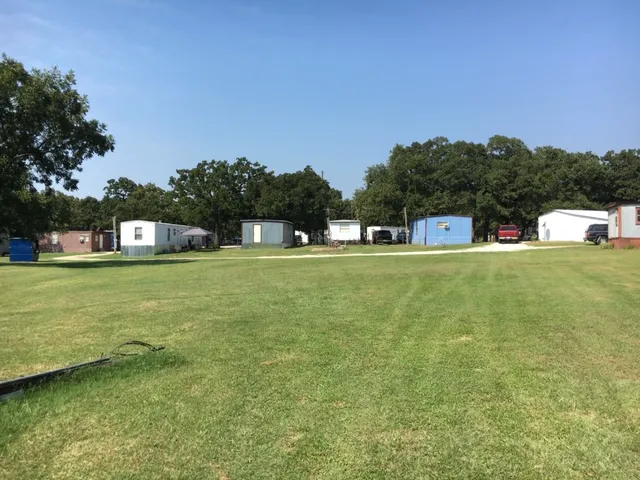 Hidden Oaks Mobile Home Park 10