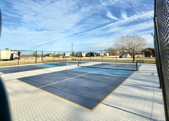 Waco Creekside Resort 3