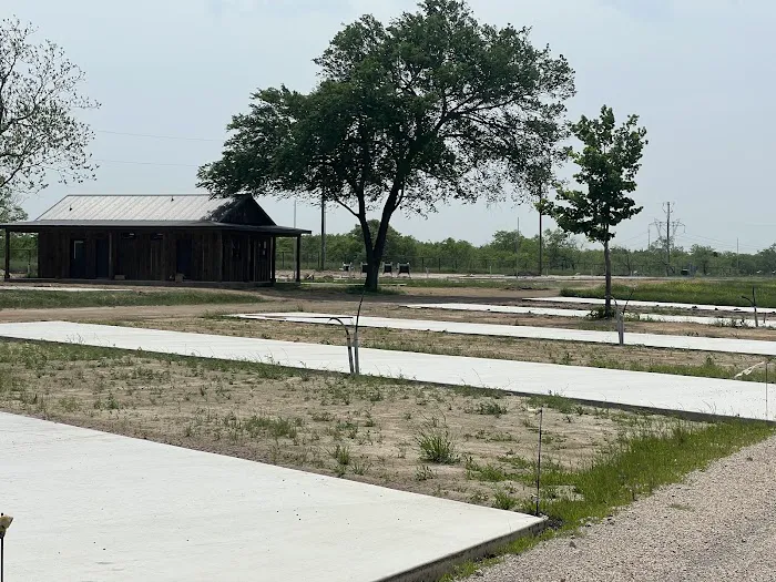 Waco Creekside Resort 10