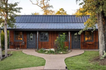 Nicole Creek Cabins and RV Park