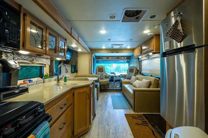 Nicole Creek Cabins and RV Park 5