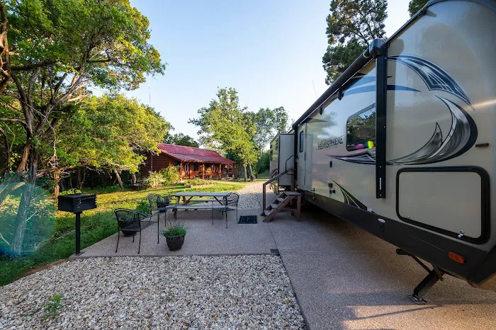 Nicole Creek Cabins and RV Park 7