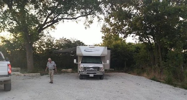 Mart TX RV Park 8