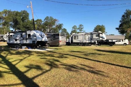 Pine Grove Estates & RV Park