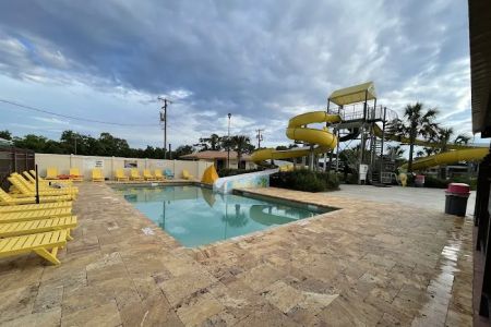 Gator Grounds RV Resort