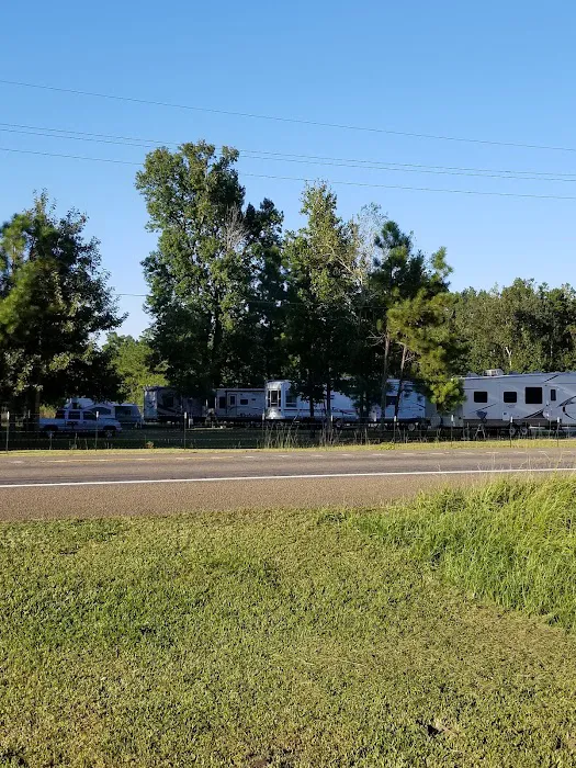 Planted Pines RV Park 9