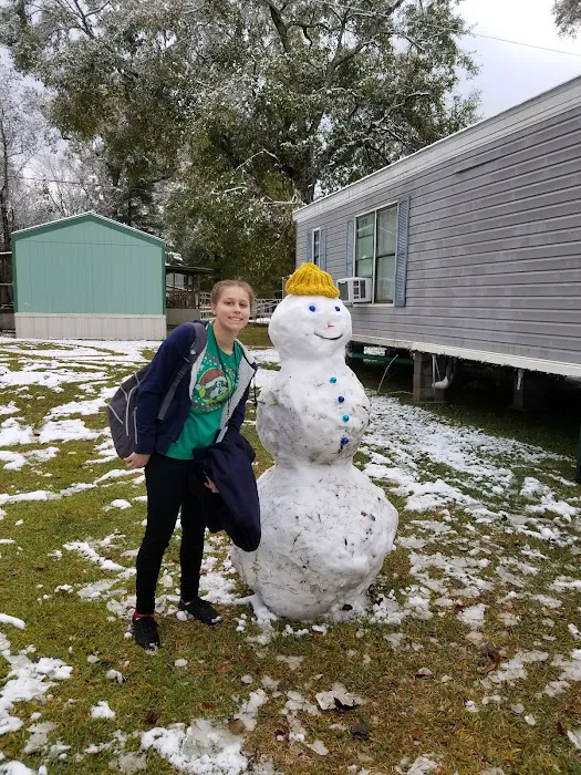 Sugar Pines RV & Mobile Home Park 8