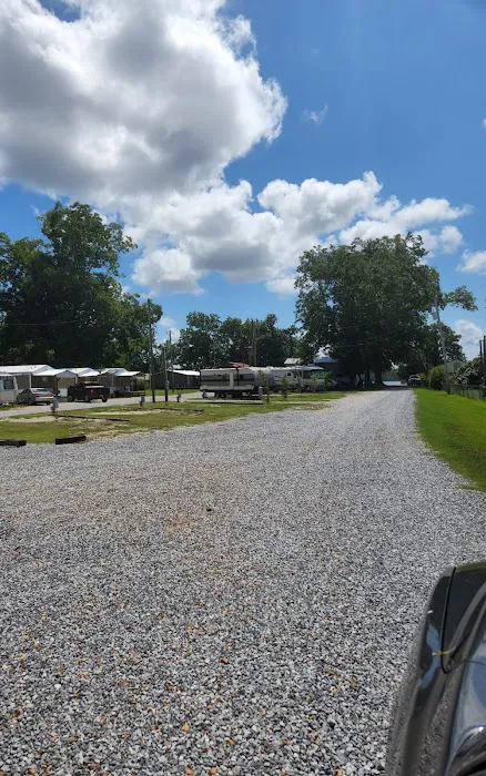 Tom Bell's rv park, boat landing and trailer rentals 7