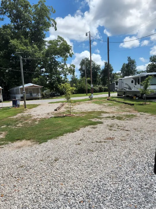 Tom Bell's rv park, boat landing and trailer rentals 10